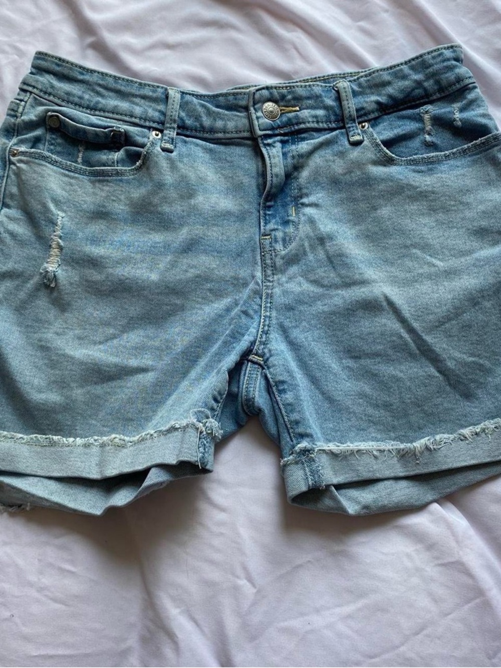 Denizen from Levi's Light Blue Denim Frayed Hem Shorts